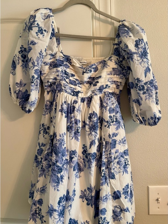 Abercrombie & Fitch Dresses & Skirts - Abercrombie & Fitch White Dress with Blue Floral Print